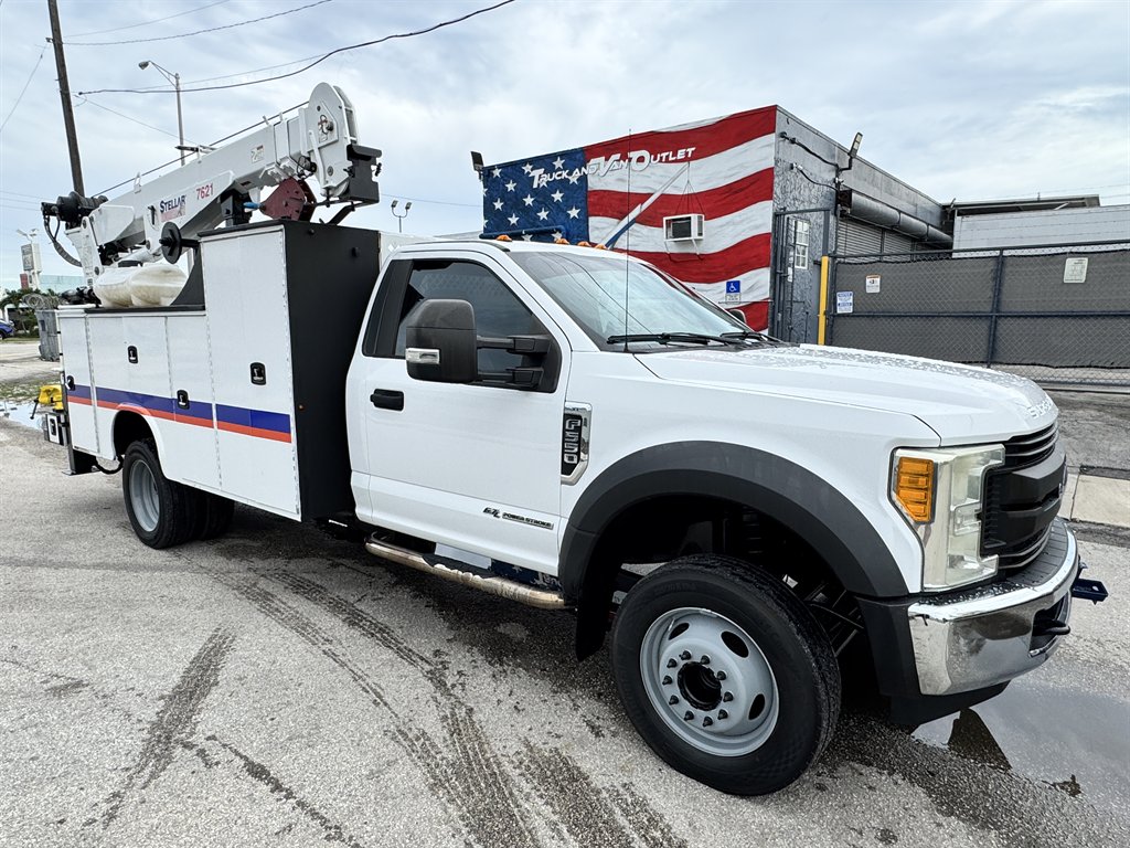 2017 Ford F-550 Super Duty - $58,995