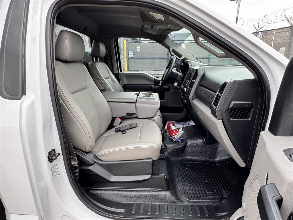 2017 Ford F-550 Super Duty - $58,995