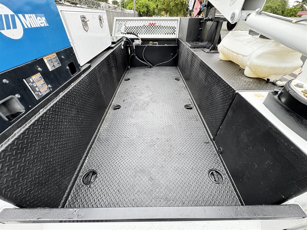2017 Ford F-550 Super Duty - $58,995