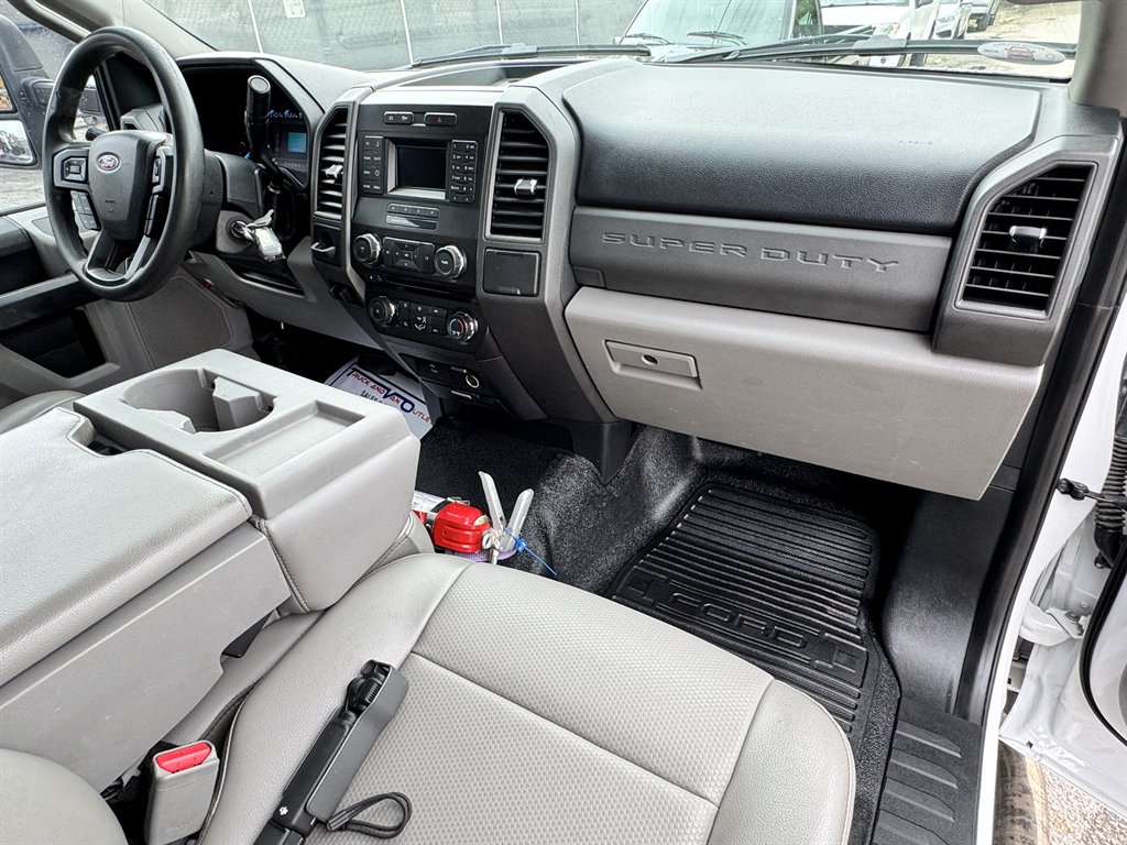 2017 Ford F-550 Super Duty - $58,995