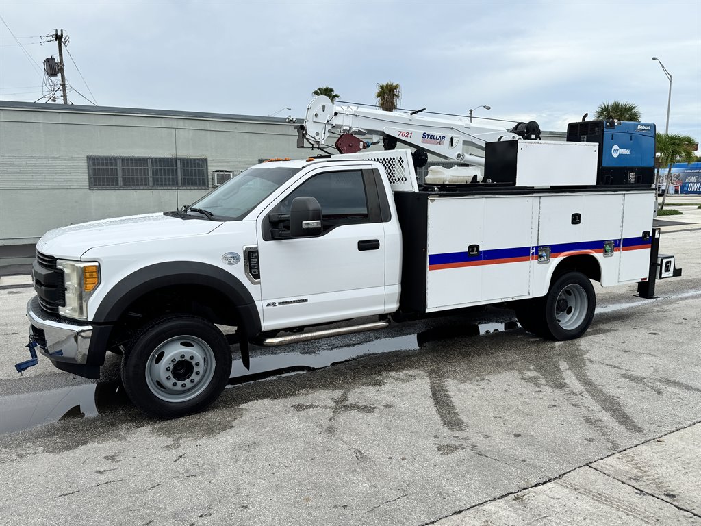 2017 Ford F-550 Super Duty - $58,995