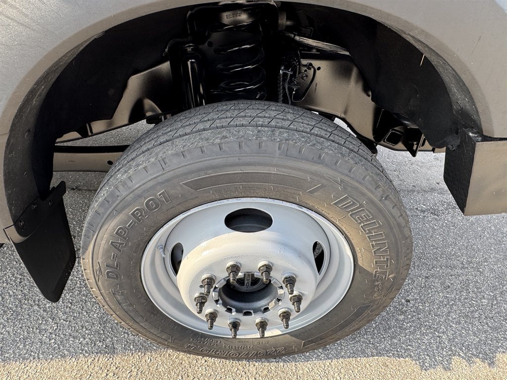 2018 Ford F-550 - $34,995