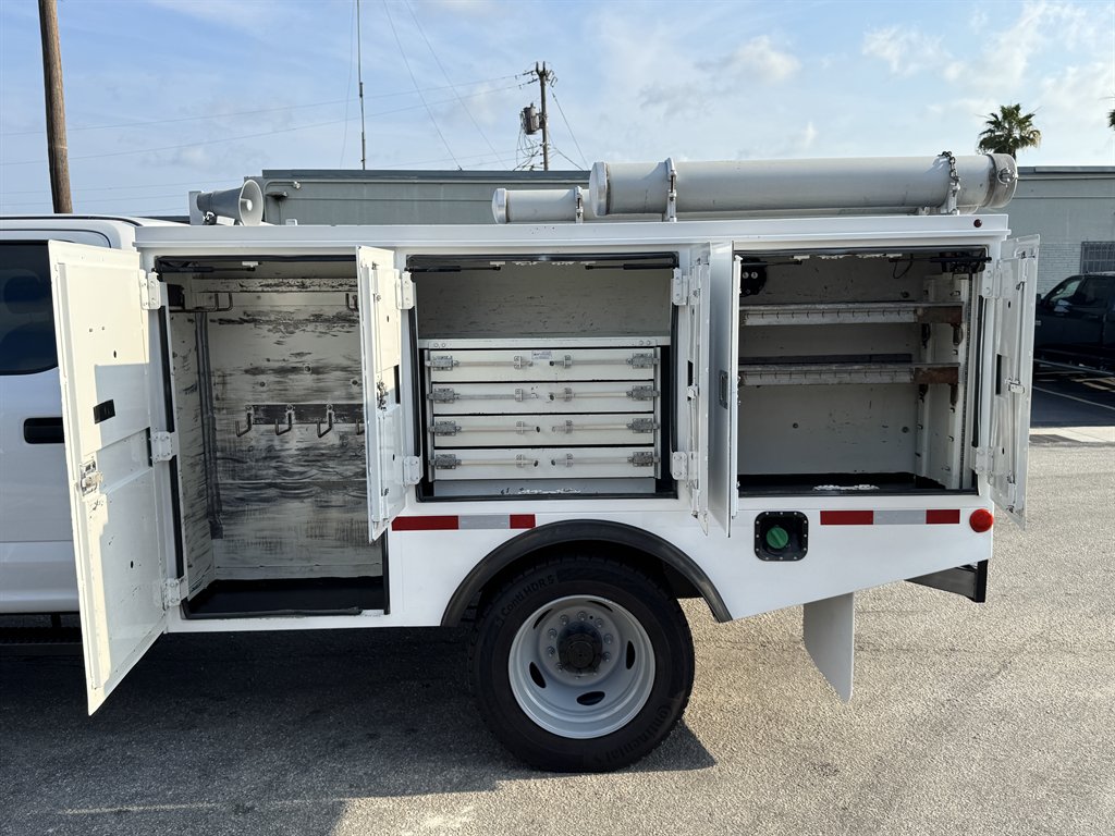 2018 Ford F-550 - $34,995