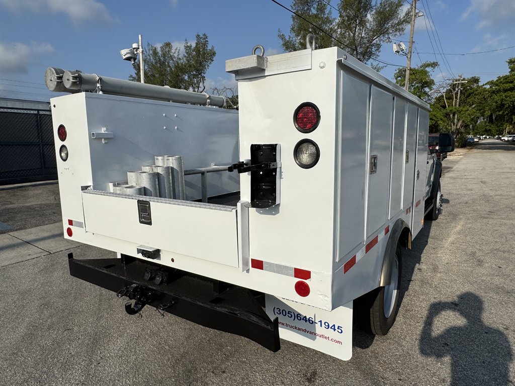 2018 Ford F-550 - $34,995