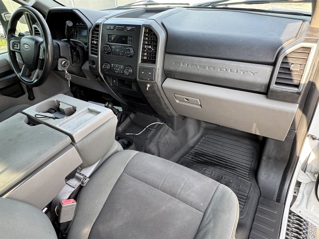 2018 Ford F-550 - $34,995