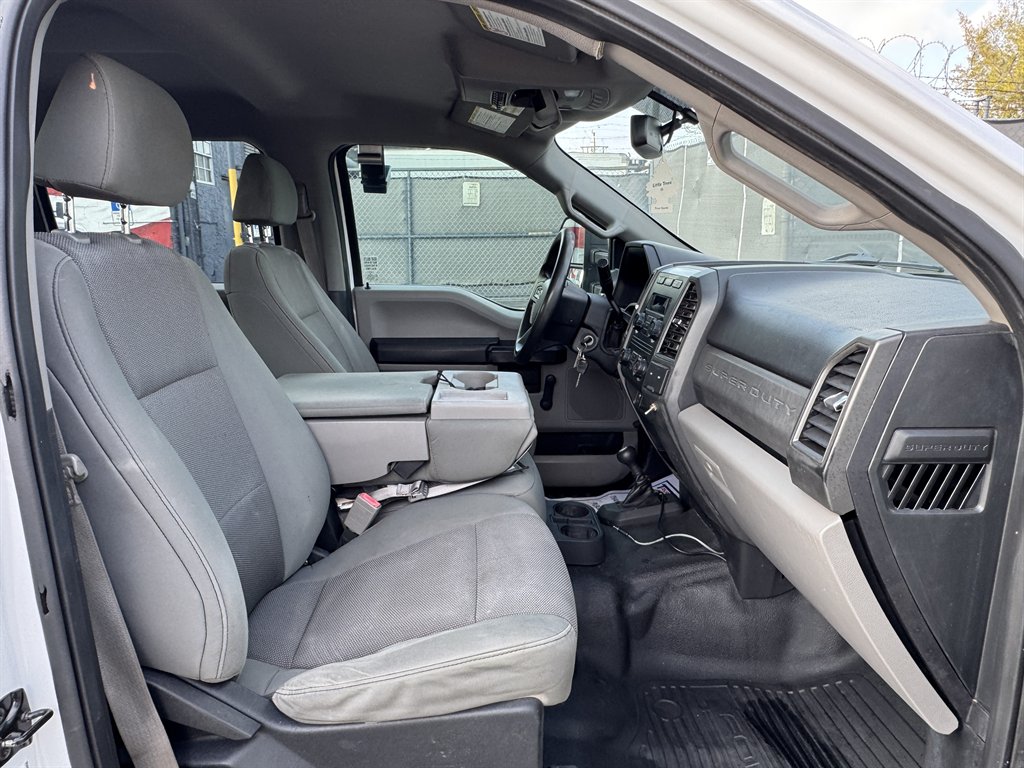 2018 Ford F-550 - $34,995