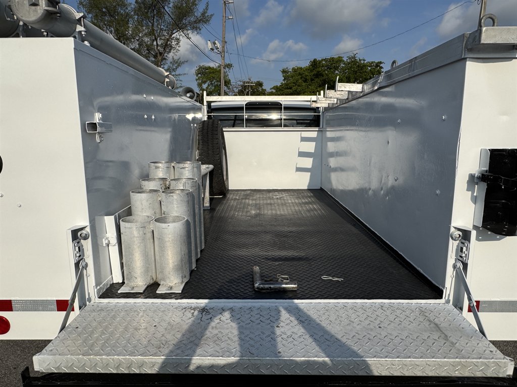 2018 Ford F-550 - $34,995