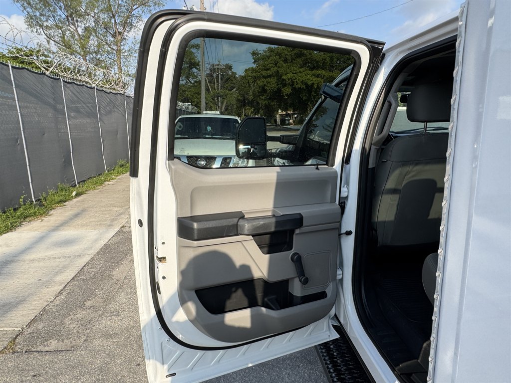 2018 Ford F-550 - $34,995