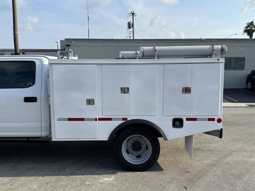 2018 Ford F-550 - $34,995