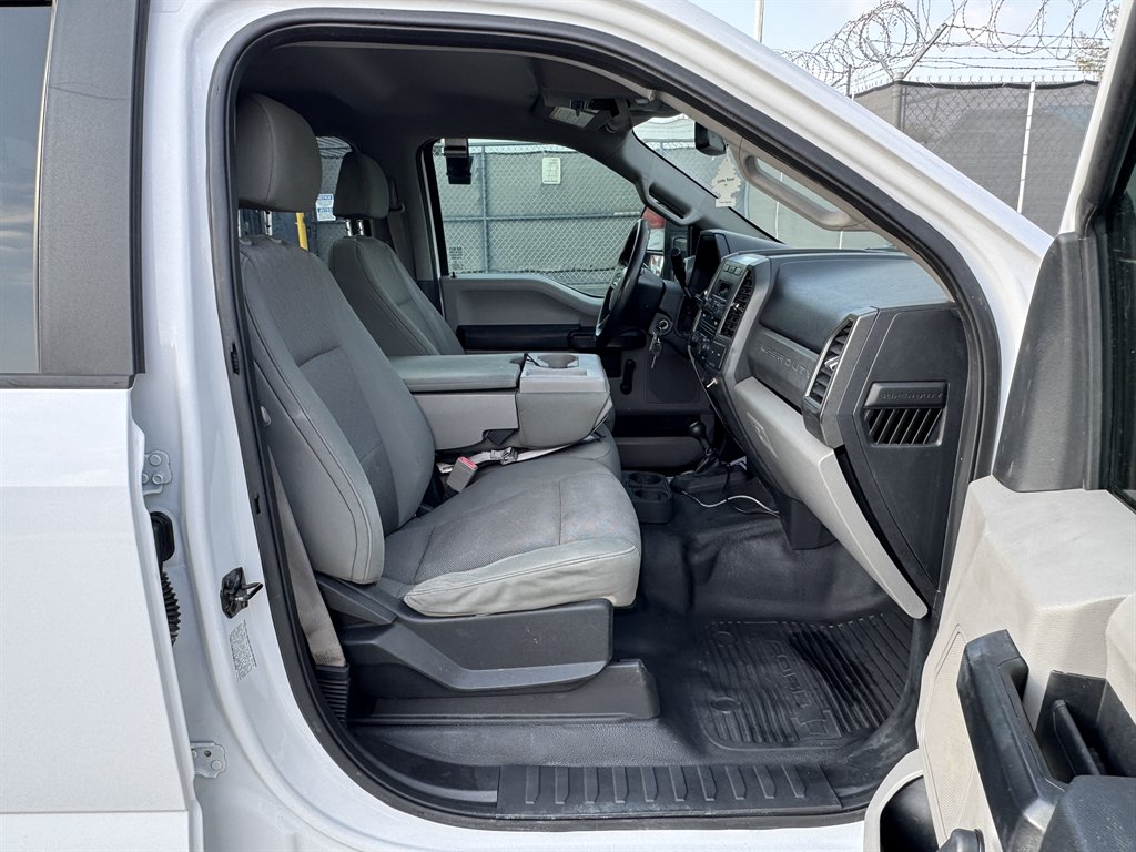 2018 Ford F-550 - $34,995