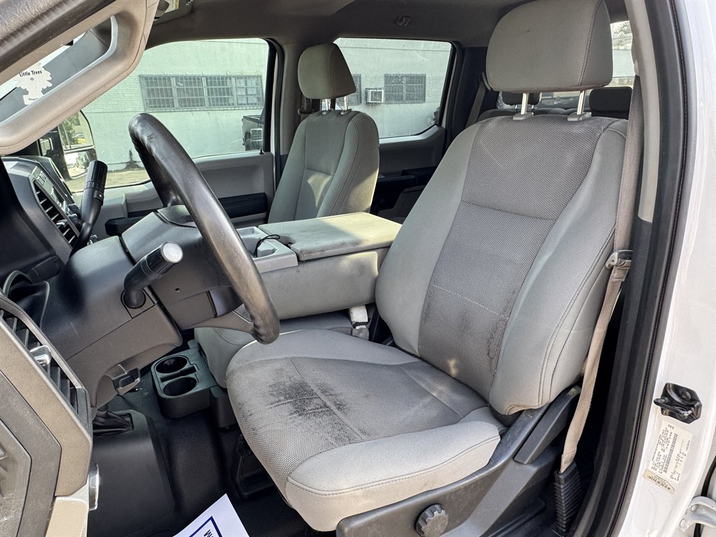2018 Ford F-550 - $34,995
