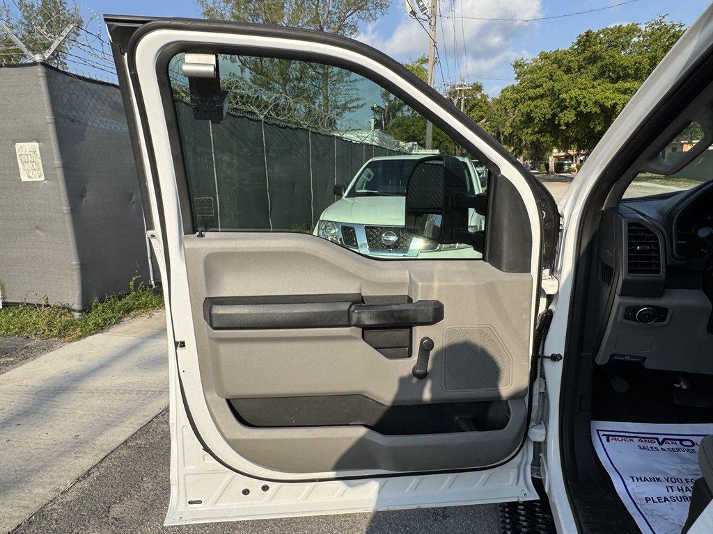 2018 Ford F-550 - $34,995