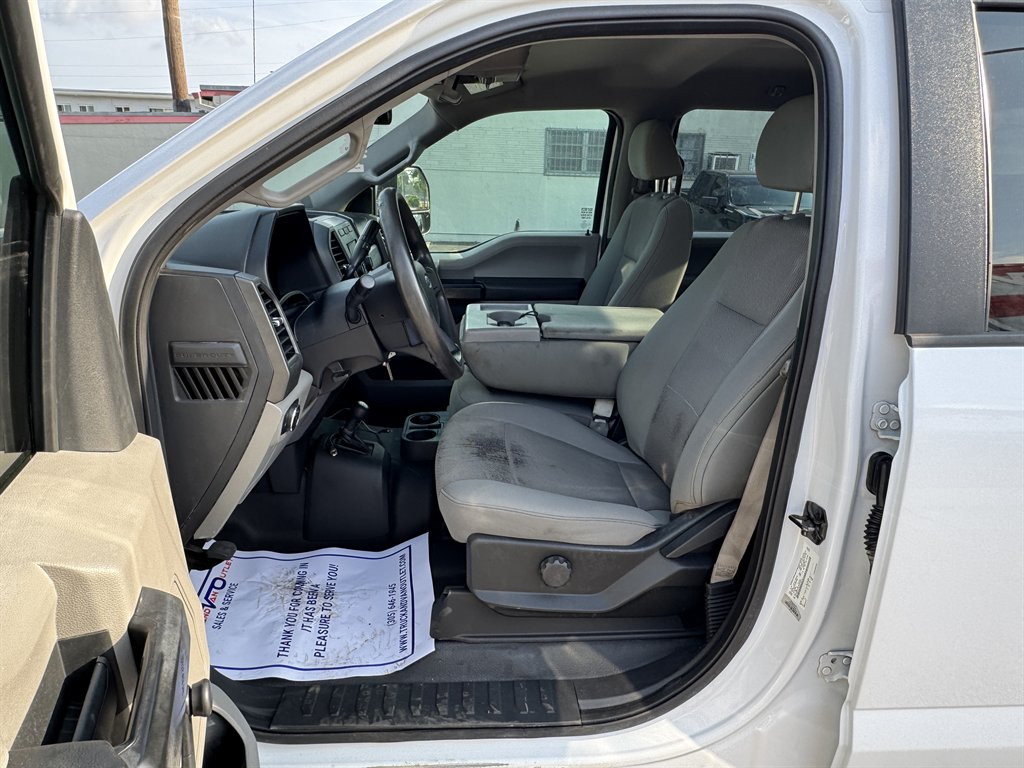 2018 Ford F-550 - $34,995