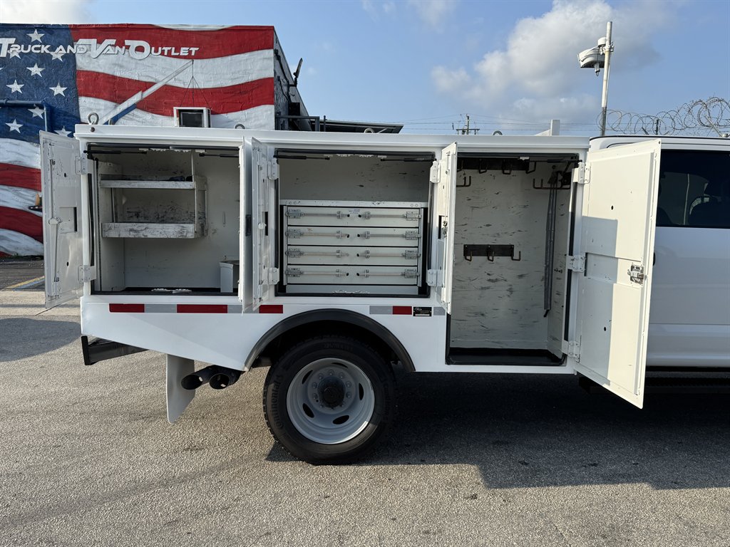 2018 Ford F-550 - $34,995