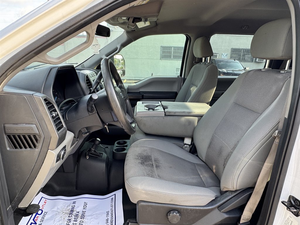 2018 Ford F-550 - $34,995