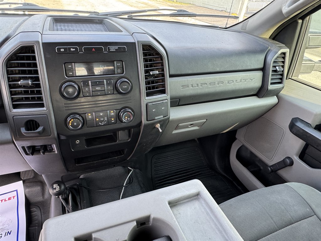 2018 Ford F-550 - $34,995