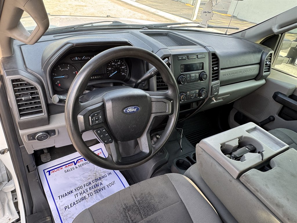 2018 Ford F-550 - $34,995