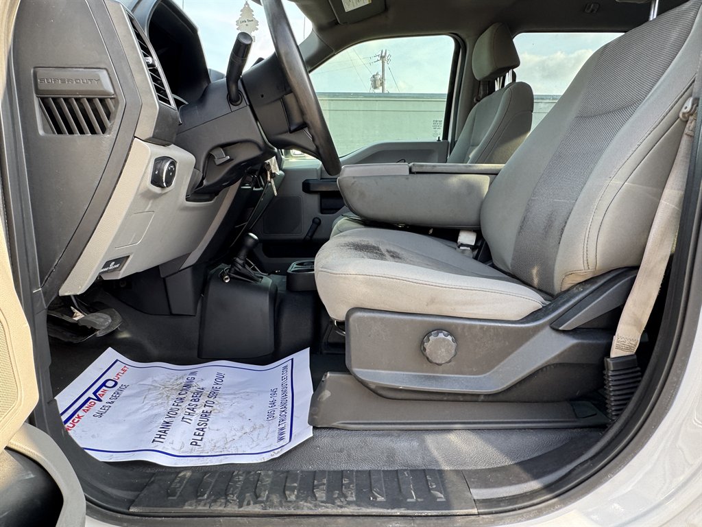2018 Ford F-550 - $34,995