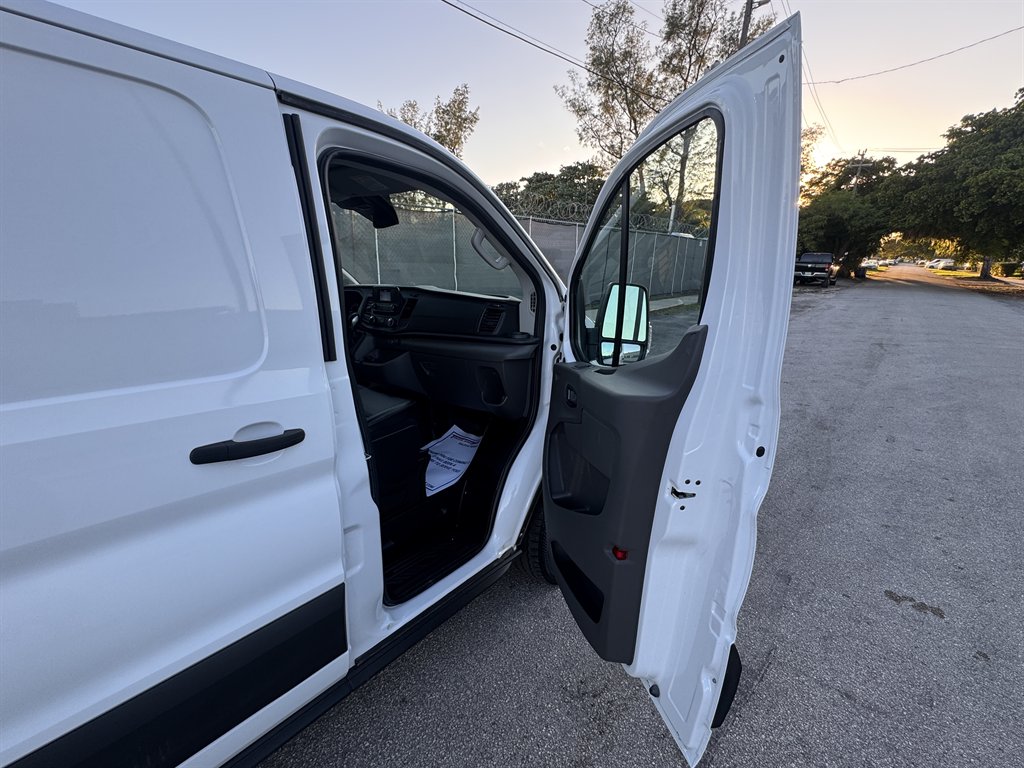 2023 Ford Transit - $35,995