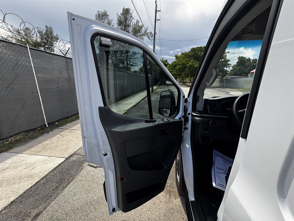 2023 Ford Transit - $38,995