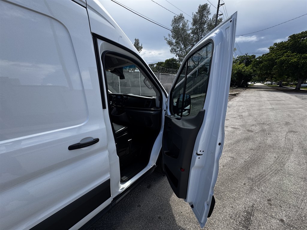 2023 Ford Transit - $38,995