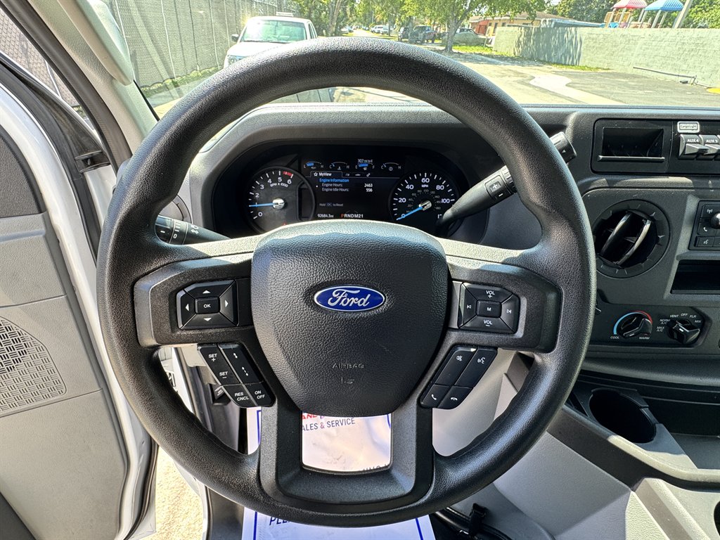 2022 Ford E-350 - $26,995