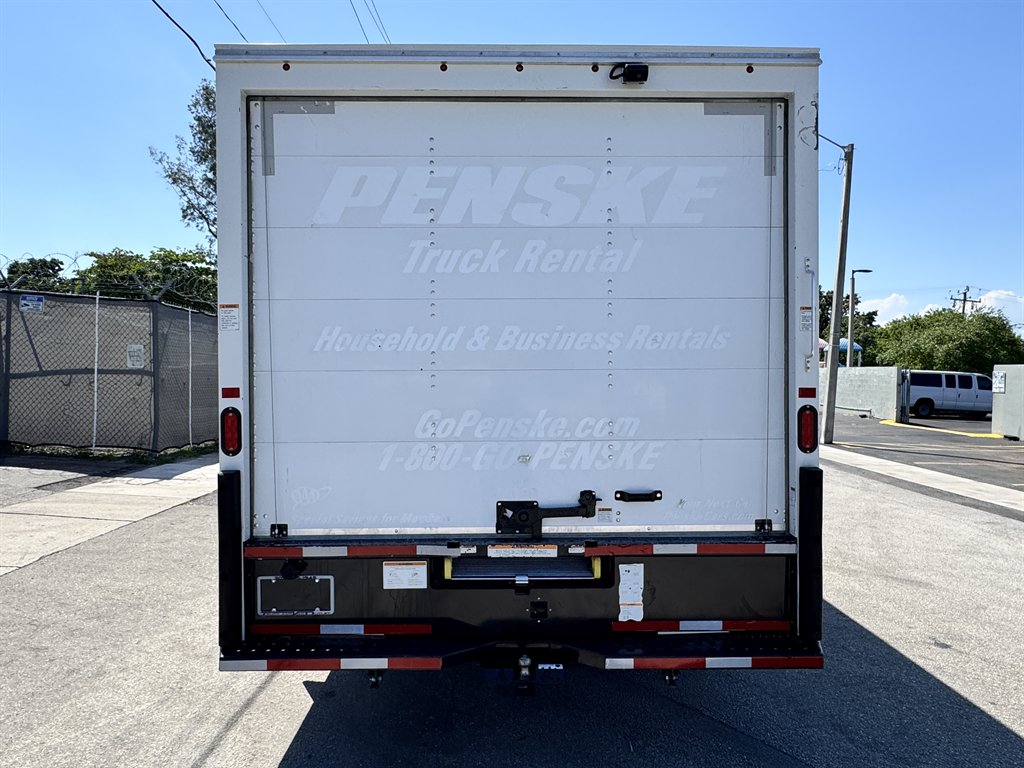 2022 Ford E-350 - $26,995