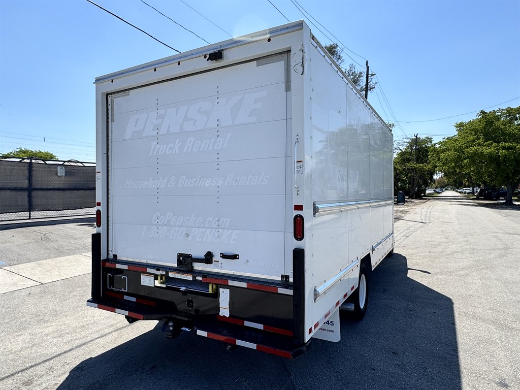 2022 Ford E-350 - $26,995