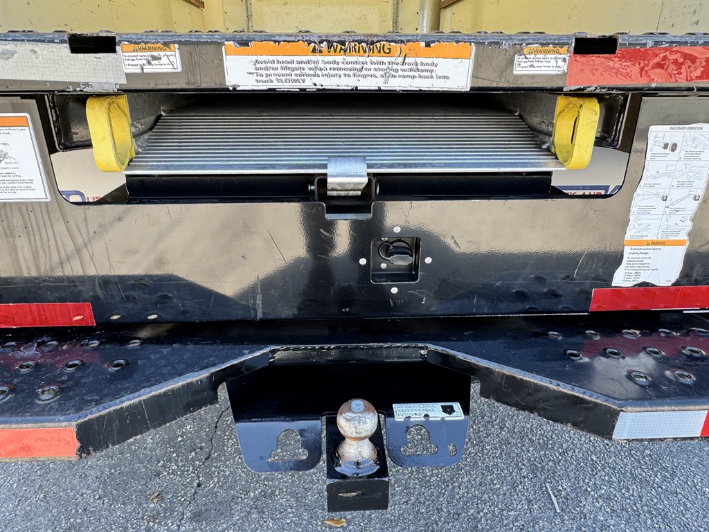 2022 Ford E-350 - $26,995