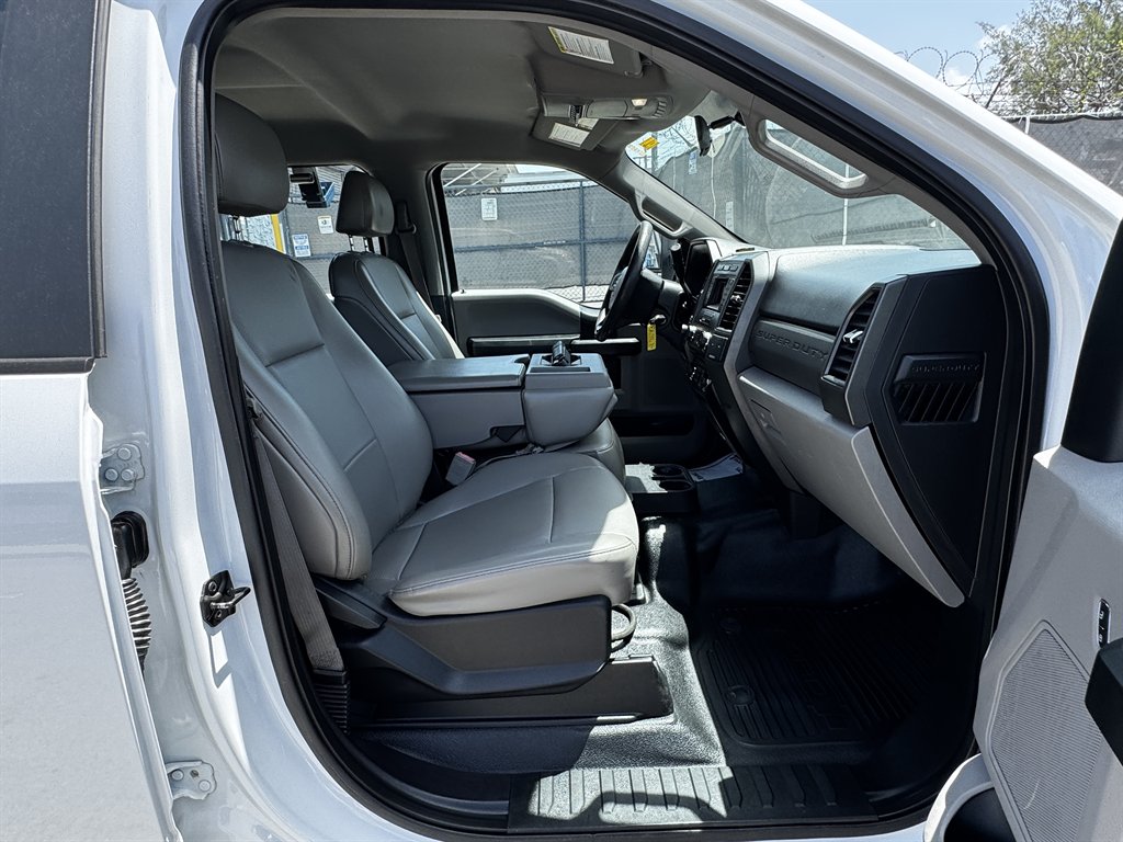 2018 Ford F-250 - $28,995