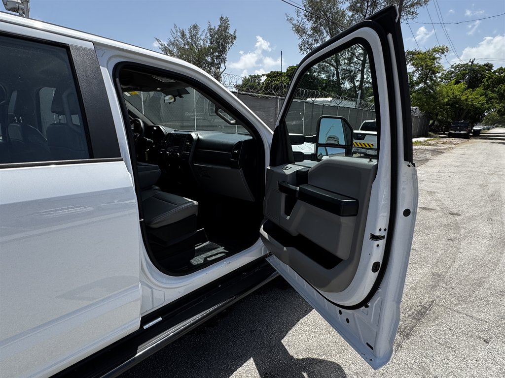 2018 Ford F-250 - $28,995
