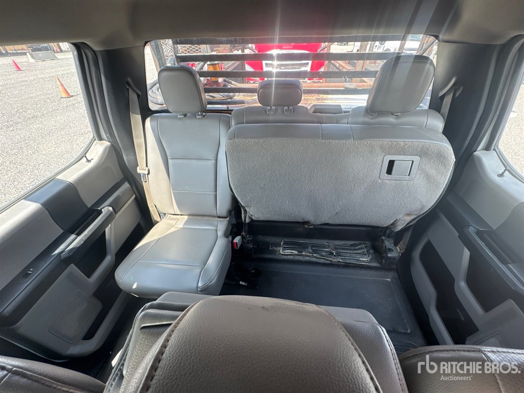 2017 Ford F350 - $27,995
