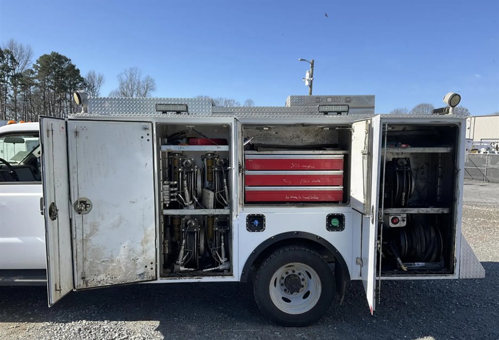 2016 Ford F-550 - $42,995
