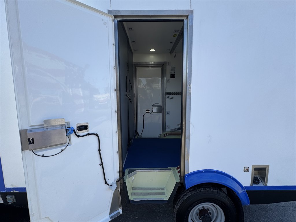 2024 Ford E350 - $26,995