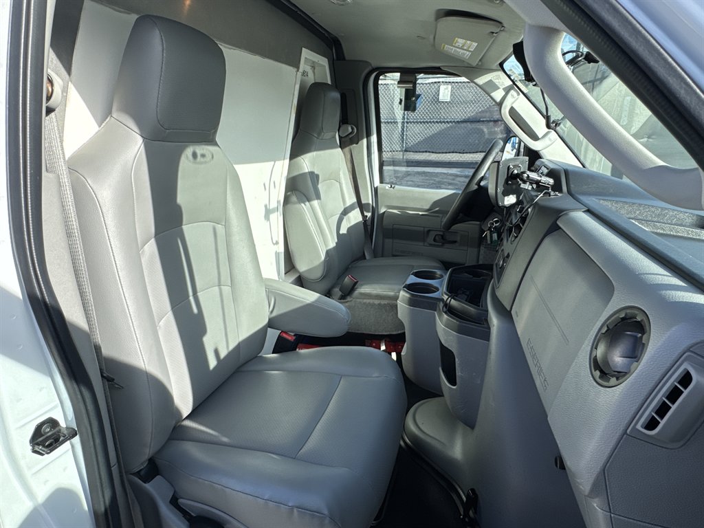 2024 Ford E350 - $26,995