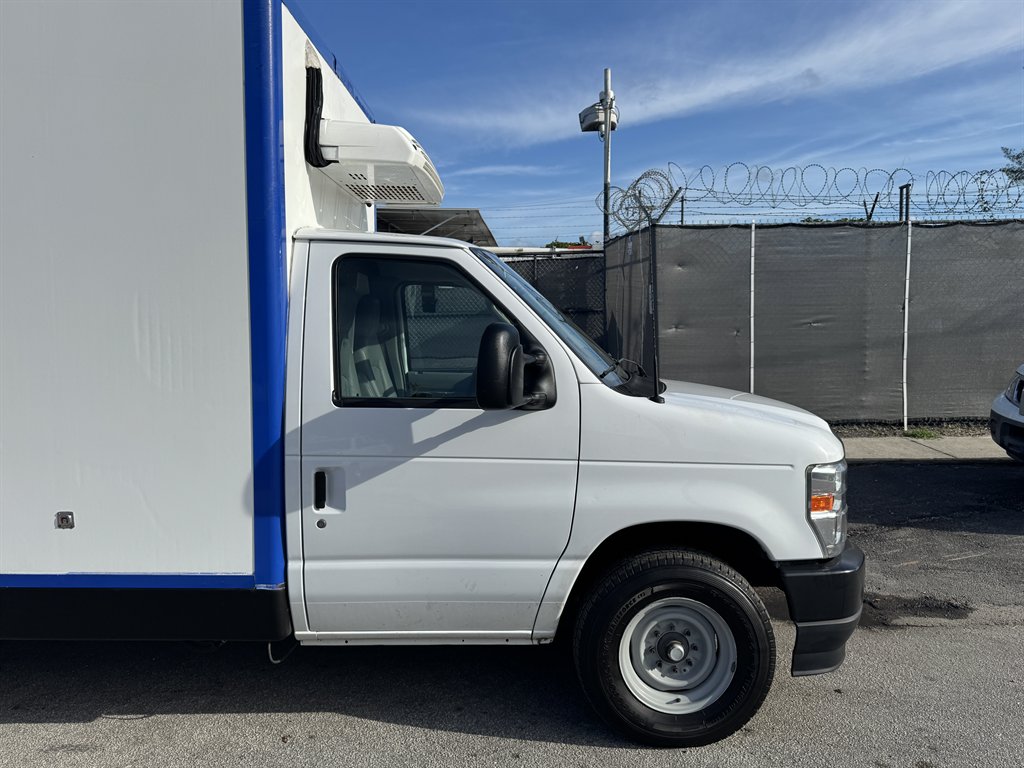 2024 Ford E350 - $26,995