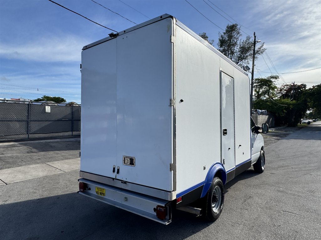 2024 Ford E350 - $26,995
