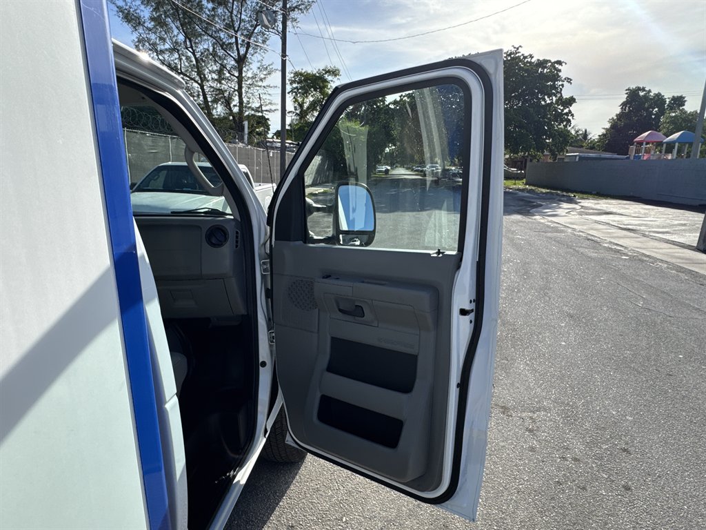 2024 Ford E350 - $26,995