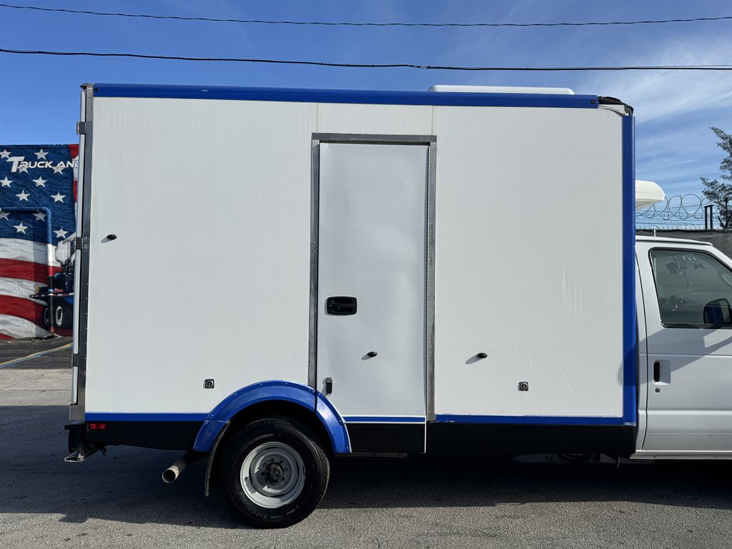 2024 Ford E350 - $26,995