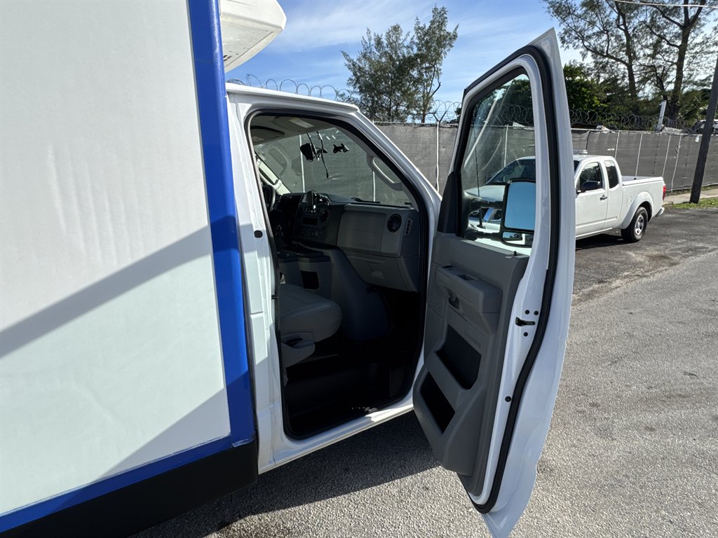 2024 Ford E350 - $26,995