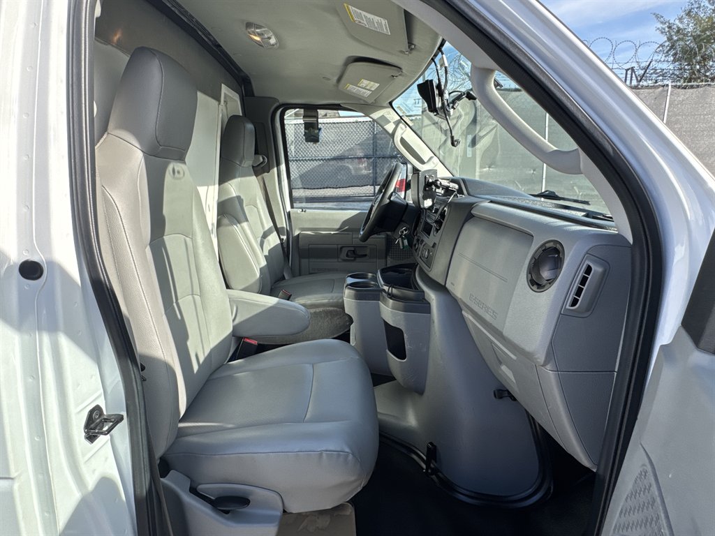 2024 Ford E350 - $26,995