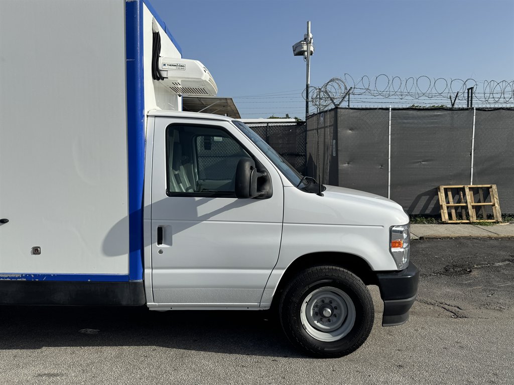 2024 Ford E350 - $26,995