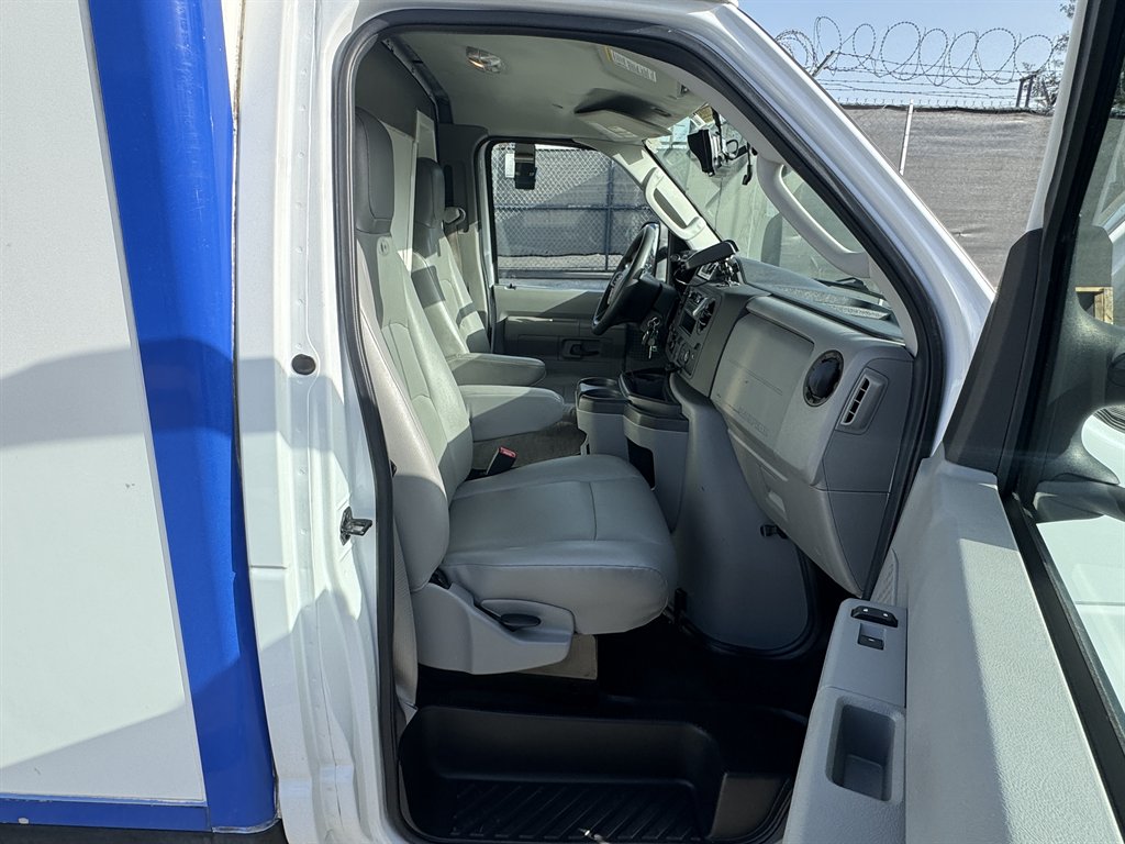 2024 Ford E350 - $26,995