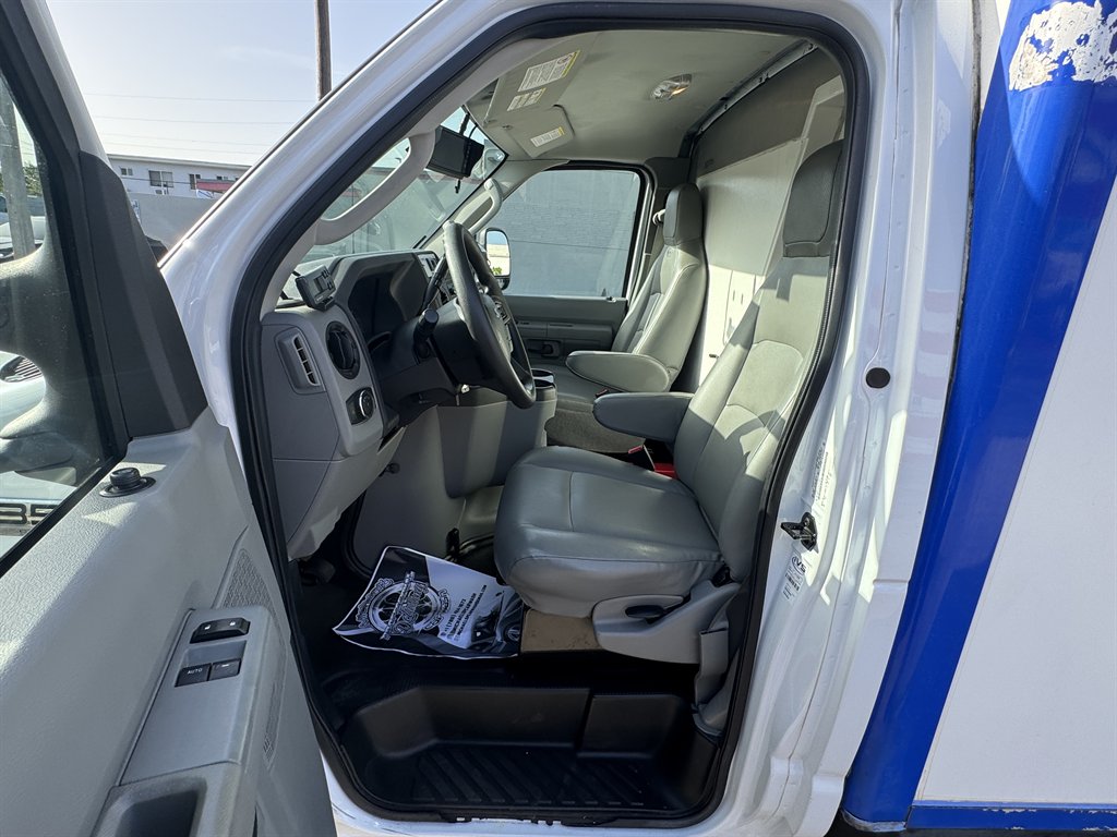 2024 Ford E350 - $26,995