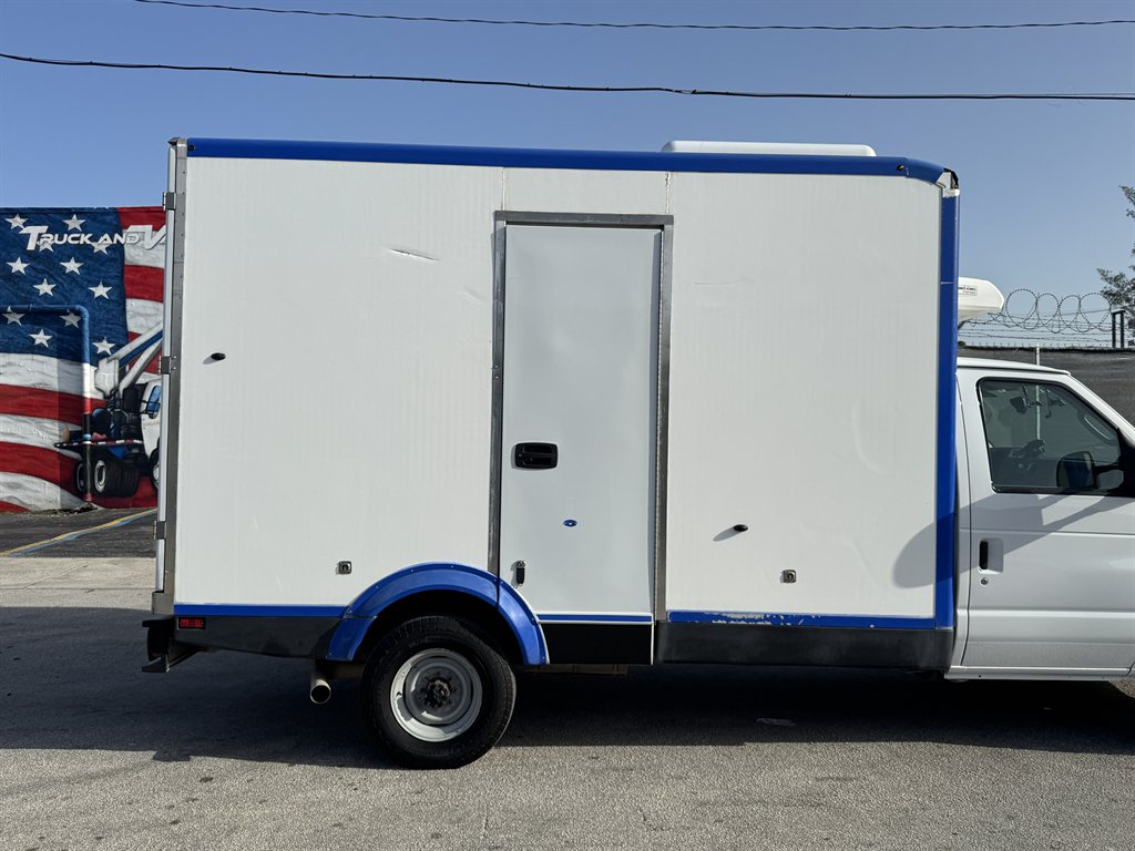 2024 Ford E350 - $26,995