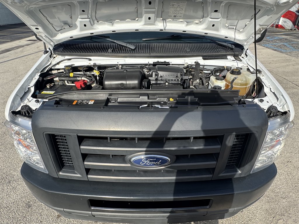 2024 Ford E350 - $26,995