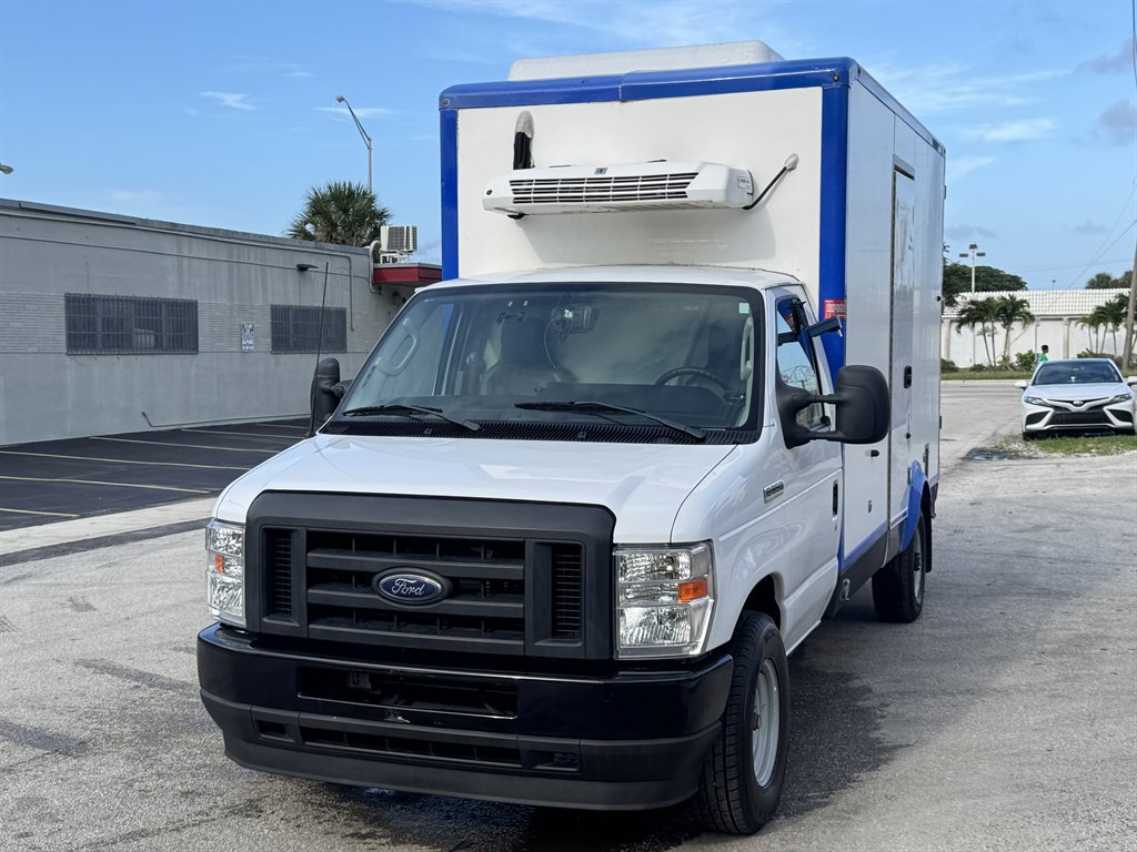 2024 Ford E350 - $25,995