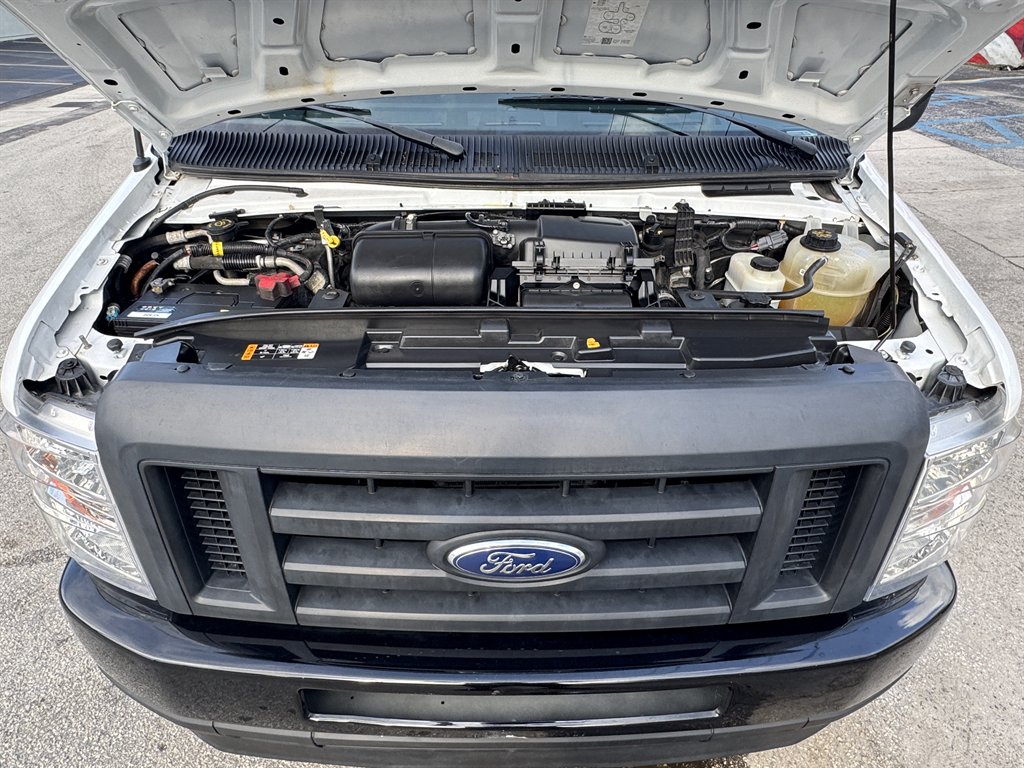 2024 Ford E350 - $25,995