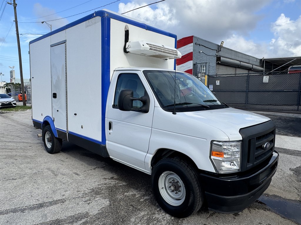 2024 Ford E350 - $25,995