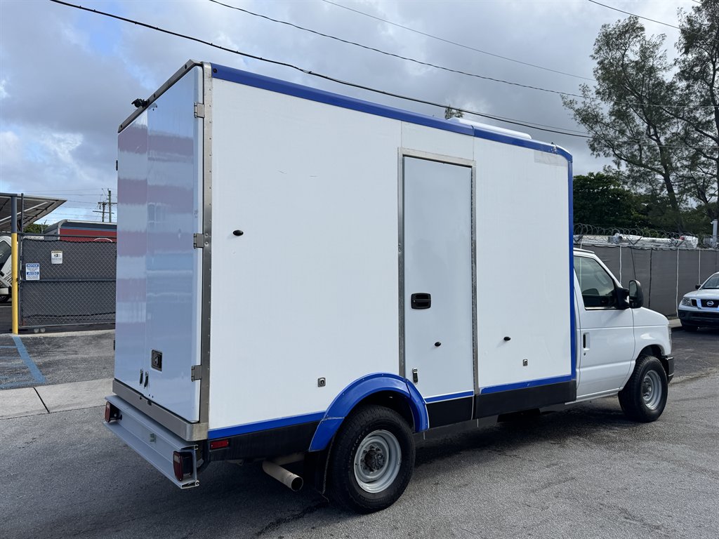 2024 Ford E350 - $25,995